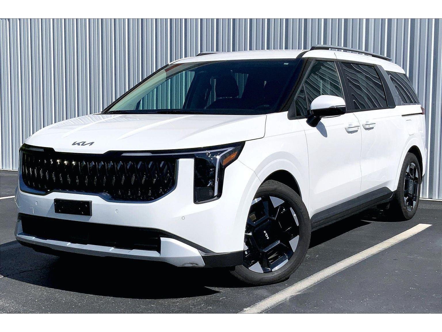 2026 Kia Sedona EX's photo
