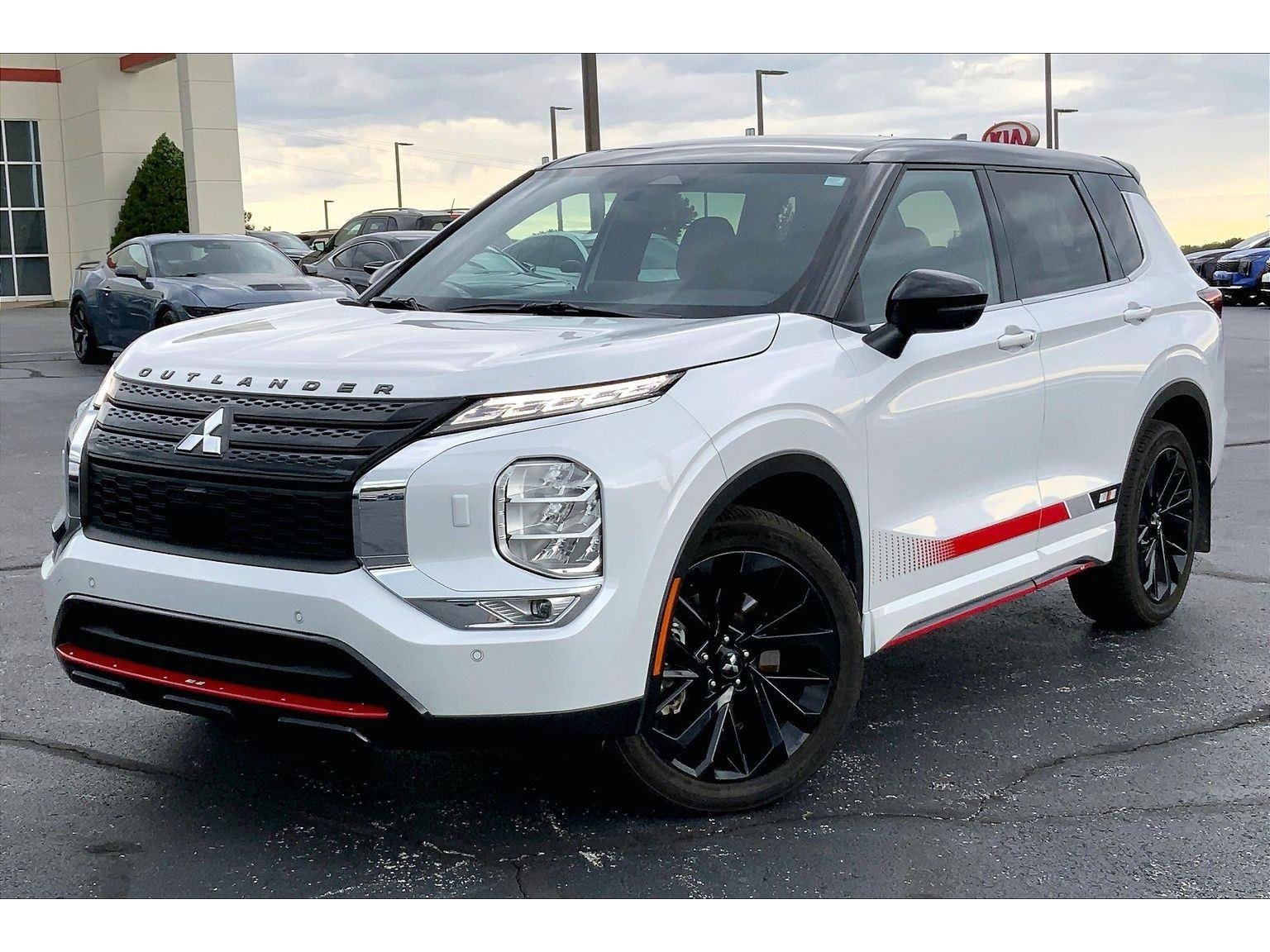 2023 Mitsubishi Outlander SE RALLIART S-AWC's photo