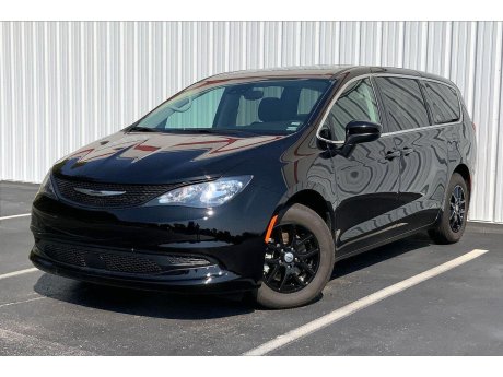 2024 Chrysler Voyager LX 