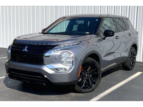 2023 Mitsubishi Outlander Black Edition 