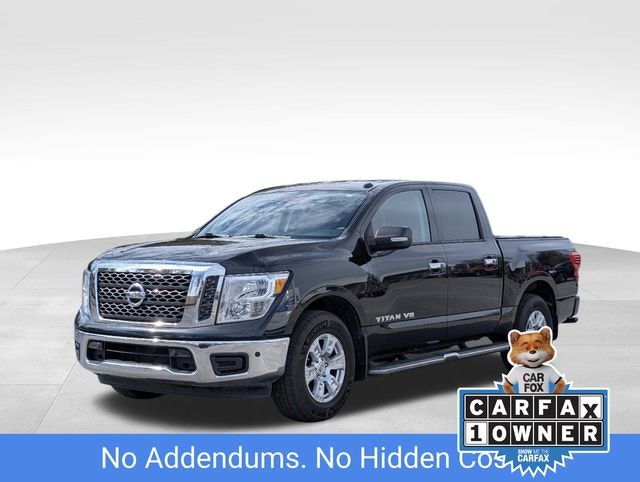 2018 Nissan Titan SV (LG44447T) Main Image