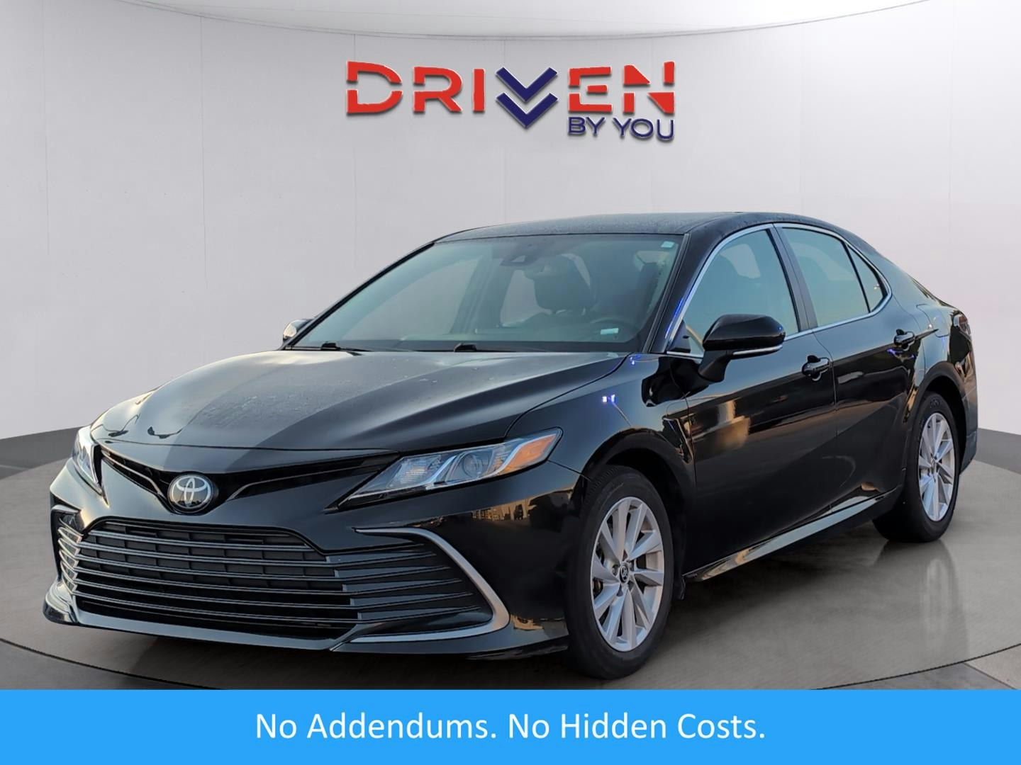 2024 Toyota Camry LE (LG58821EA) Main Image