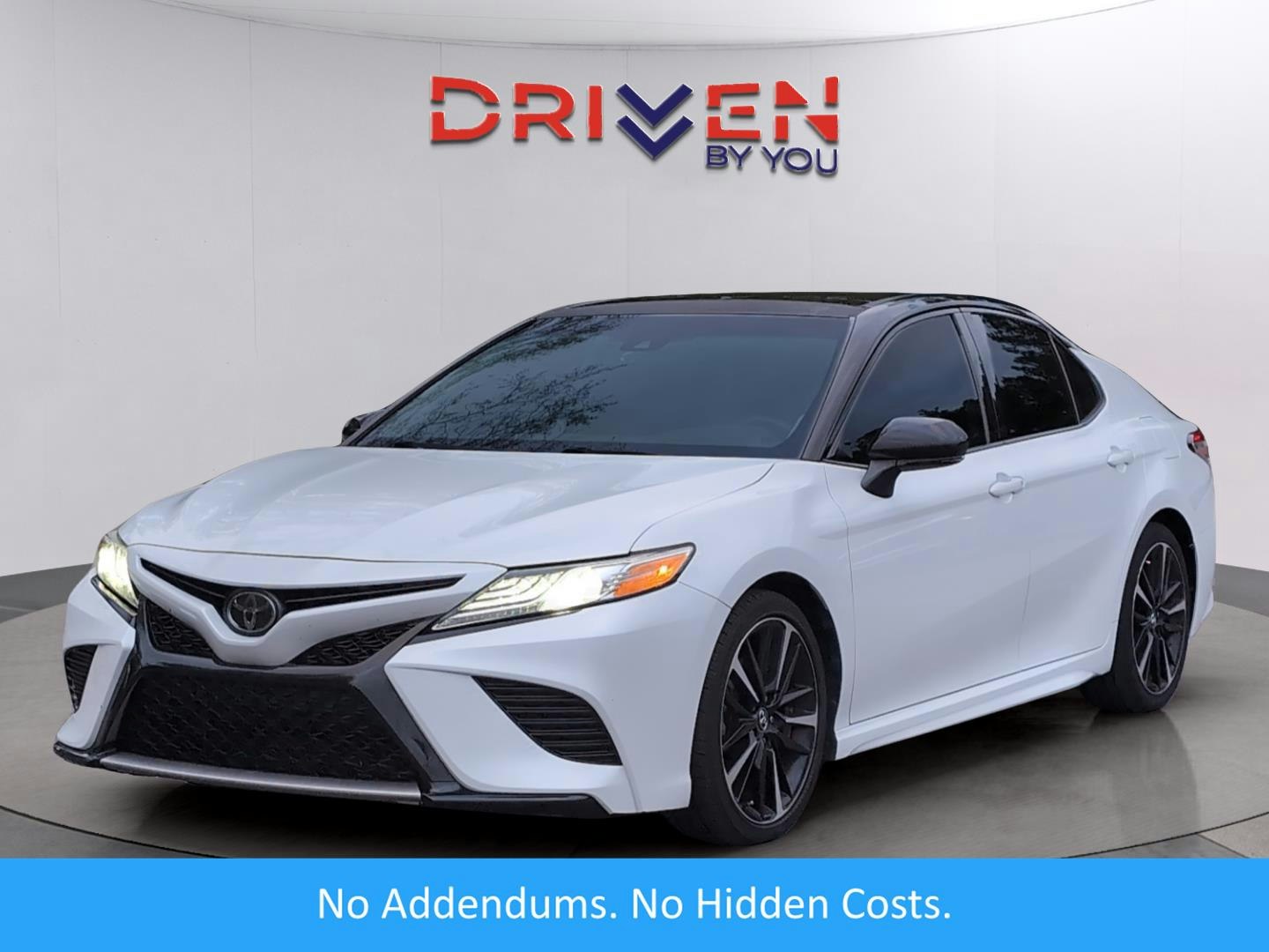 2020 Toyota Camry XSE V6 (LG39296T) Main Image