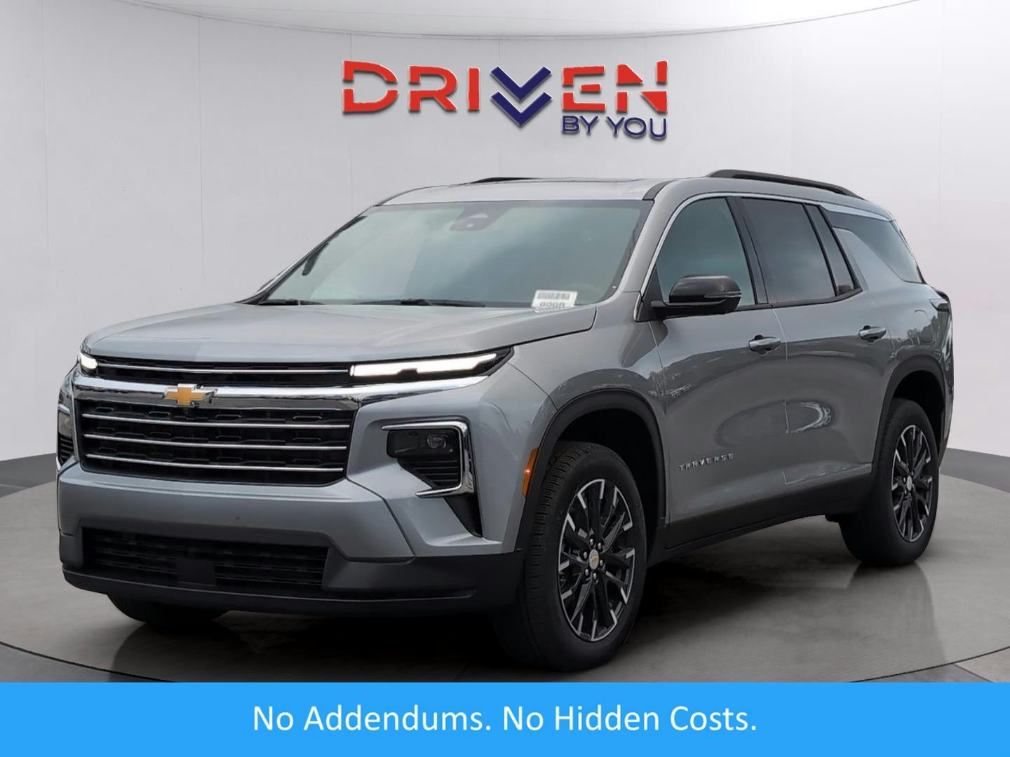 2026 Chevrolet Traverse FWD LT (LG17262) Main Image