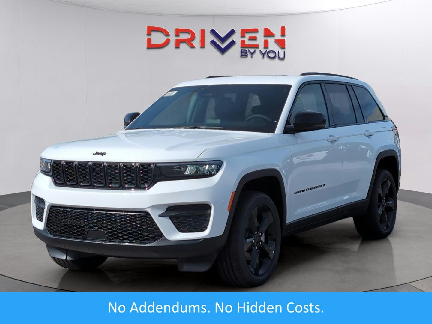 2025 Jeep Grand Cherokee Laredo (LD58151) Main Image