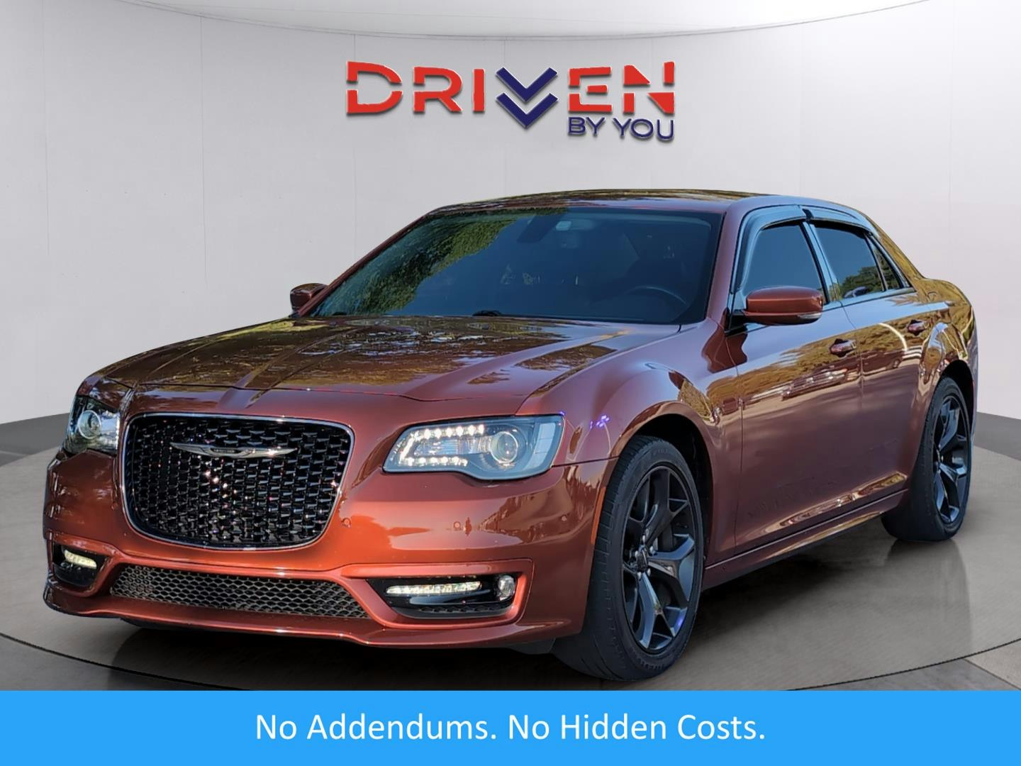2021 Chrysler 300 Touring L (LD76086T) Main Image