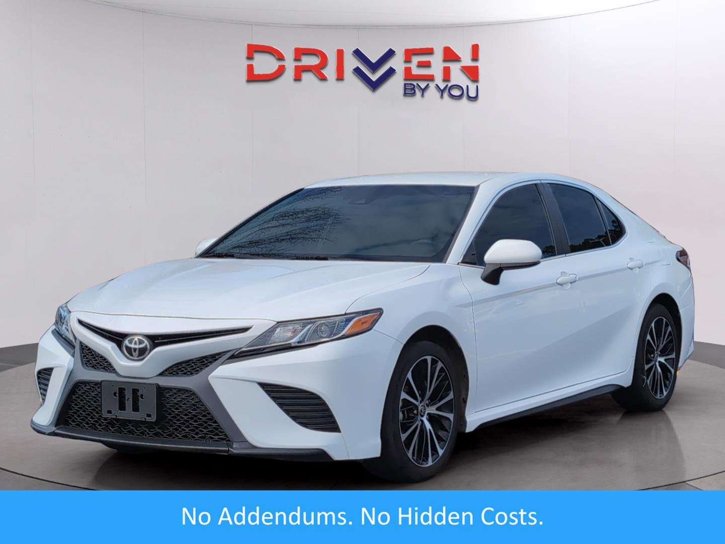 2020 Toyota Camry SE (LD87443T) Main Image