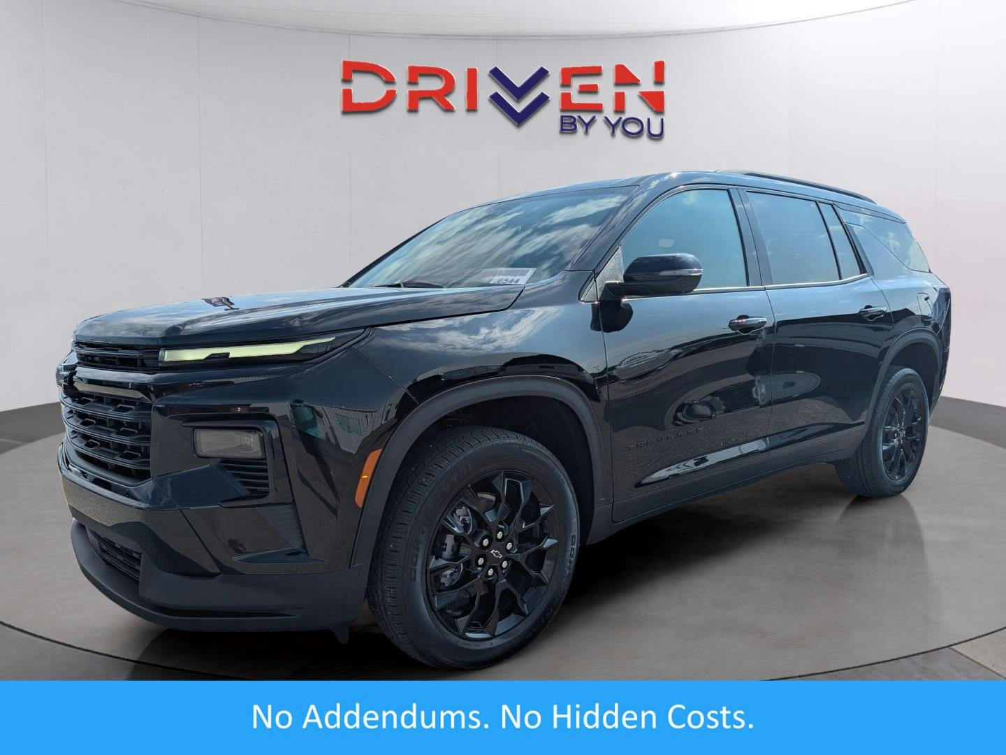 2025 Chevrolet Suburban Premier (HG77474) Main Image