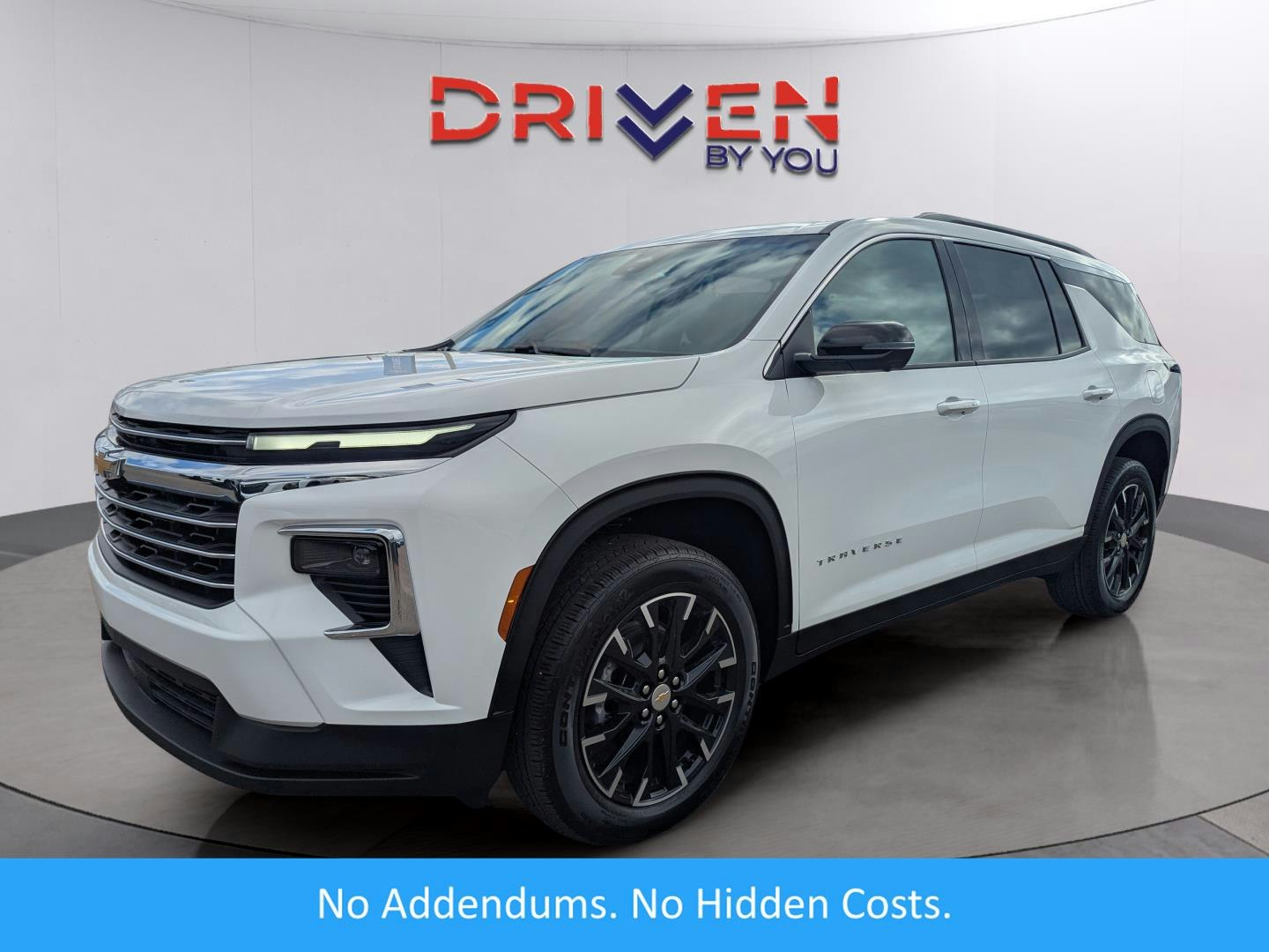 2026 Chevrolet Traverse FWD LT (HG95980) Main Image