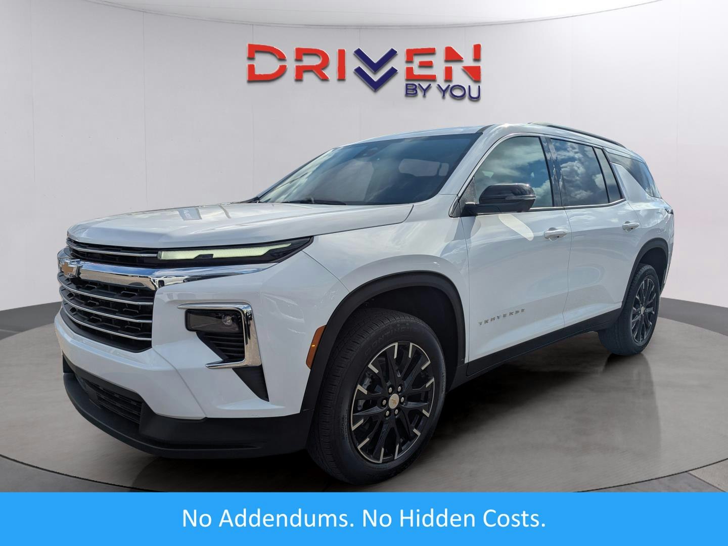 2026 Chevrolet Traverse FWD LT (HG01878) Main Image