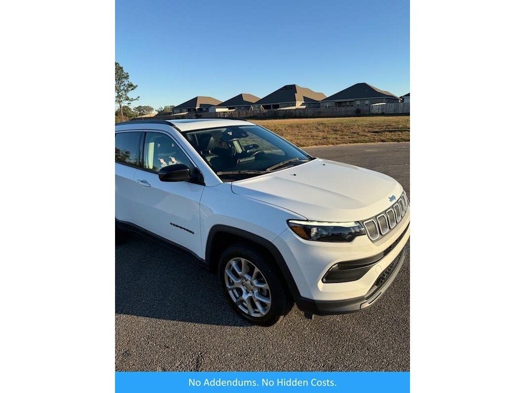 2022 Jeep Compass Latitude Lux (HG64062T) Main Image