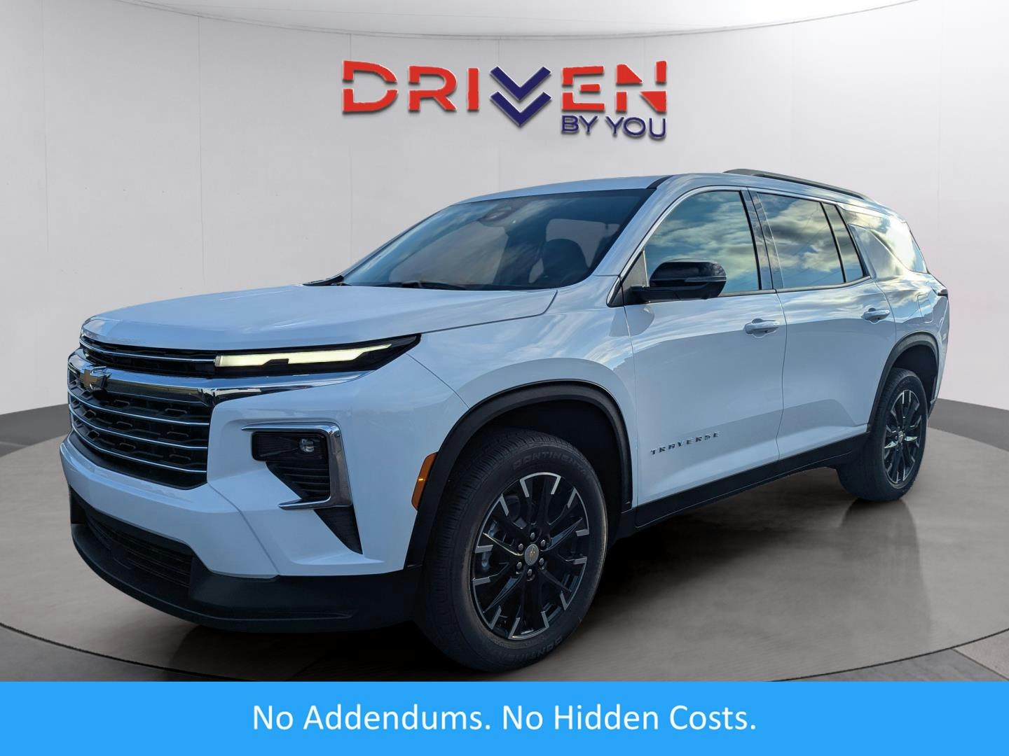 2026 Chevrolet Traverse FWD LT (CG78729) Main Image