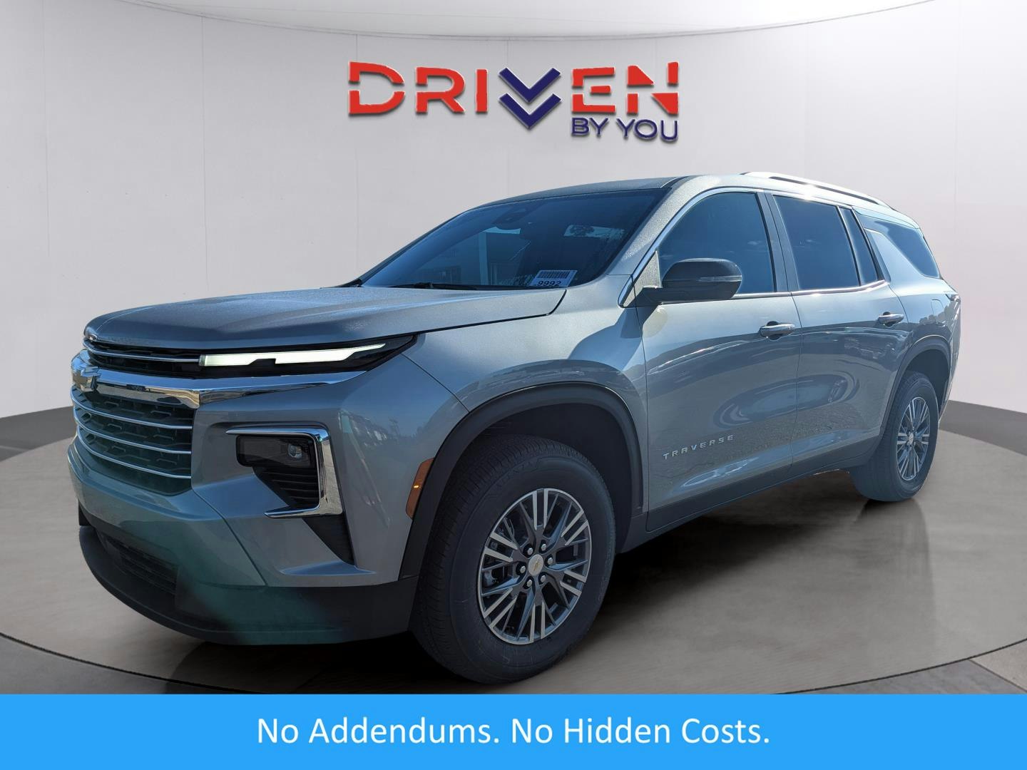 2026 Chevrolet Traverse FWD LT (CG97254) Main Image