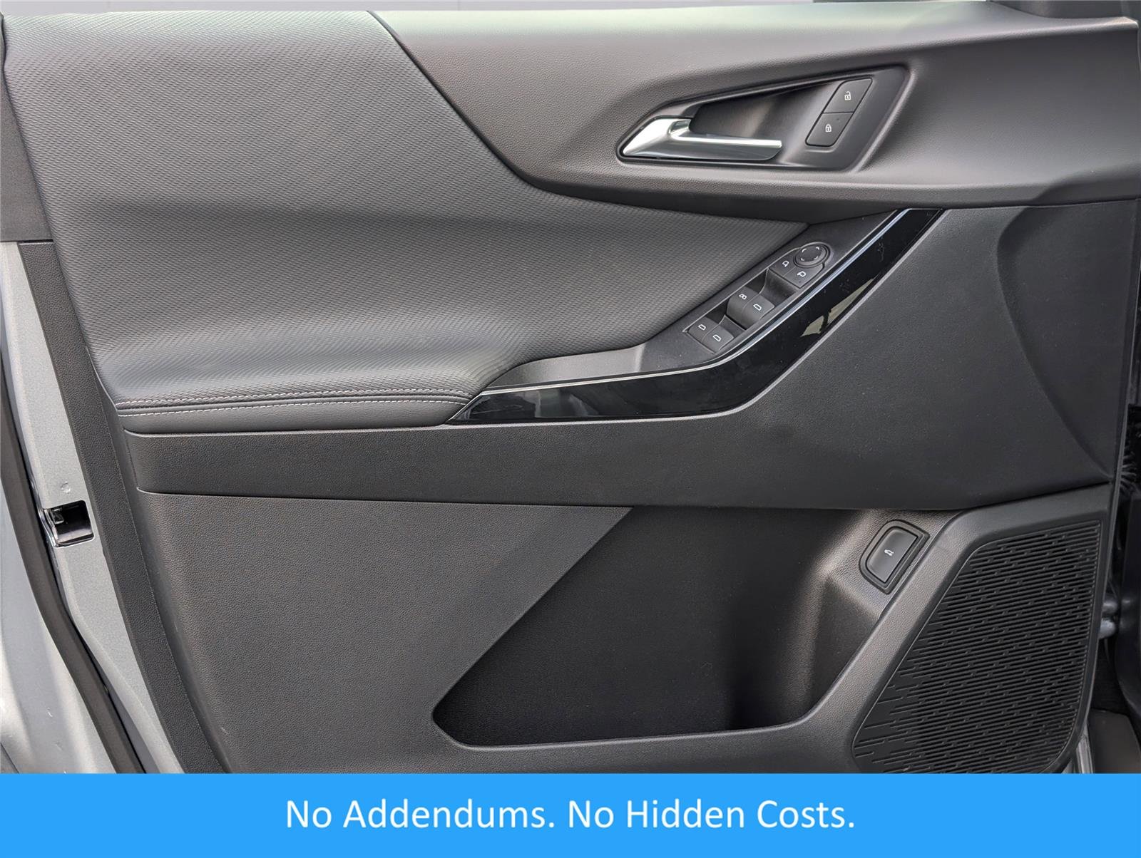 2026 Chevrolet Equinox FWD LT (CG06911) Main Image