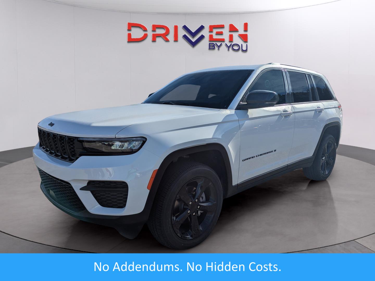 2025 Jeep Grand Cherokee Laredo (CD55892) Main Image