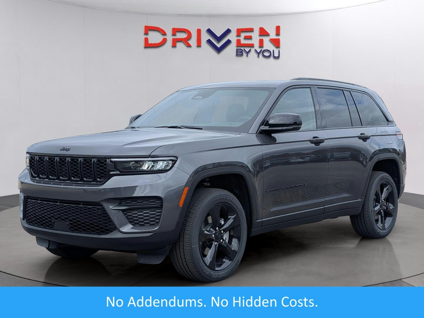 2025 Jeep Grand Cherokee Laredo (CD63609) Main Image