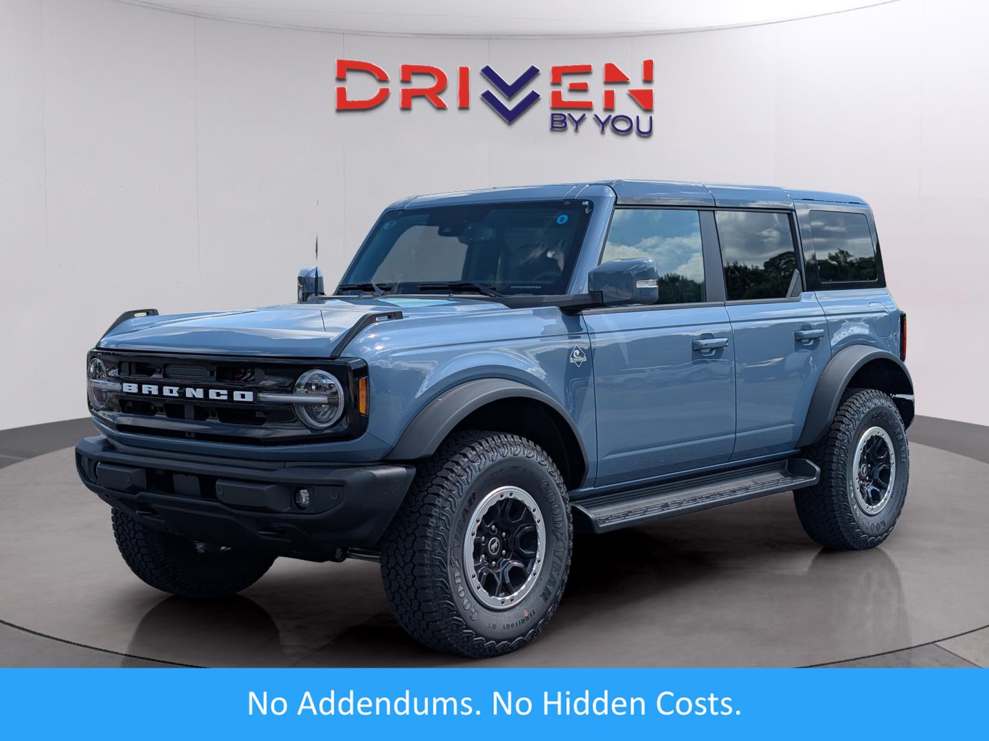 2025 Ford Bronco Outer Banks (CF11486) Main Image