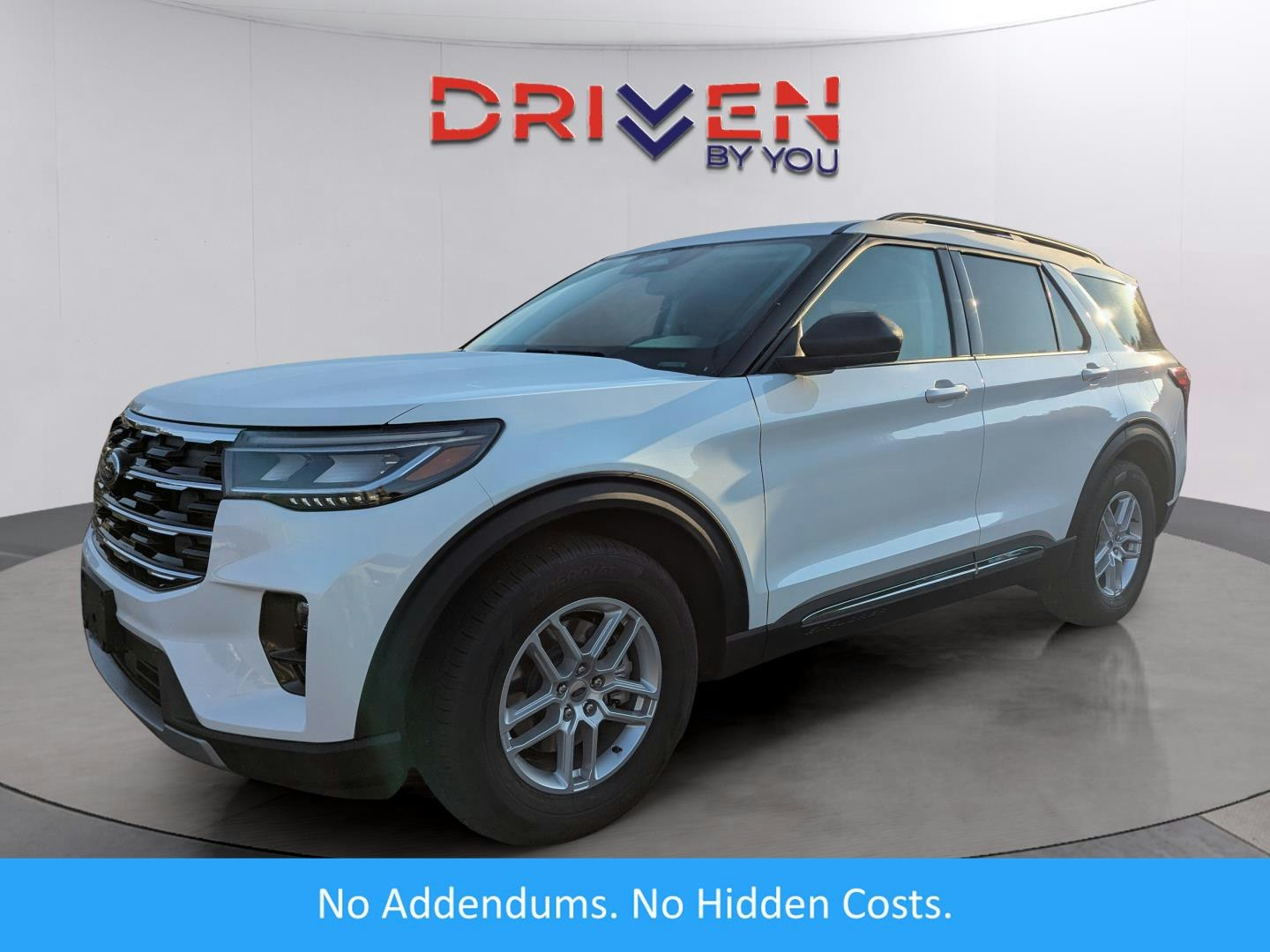 2025 Ford Explorer Active (CF95610) Main Image