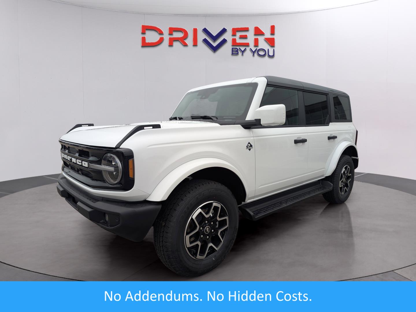 2026 Ford Bronco Outer Banks (CF58951) Main Image