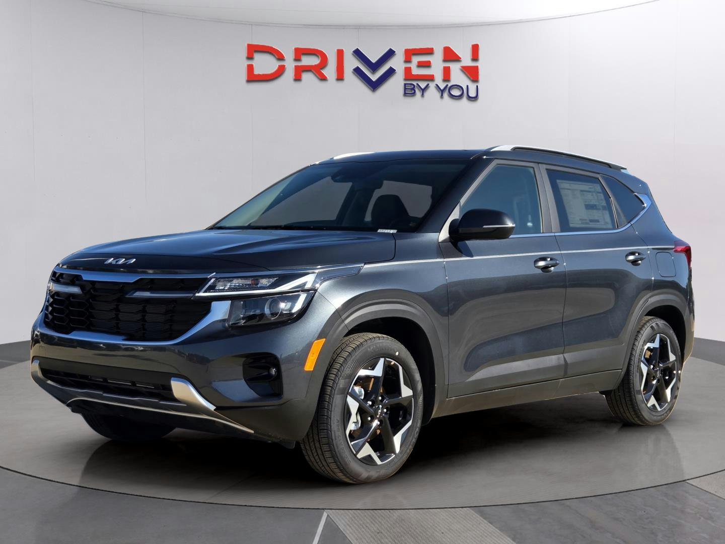 2026 Kia Seltos EX (MK56462) Main Image