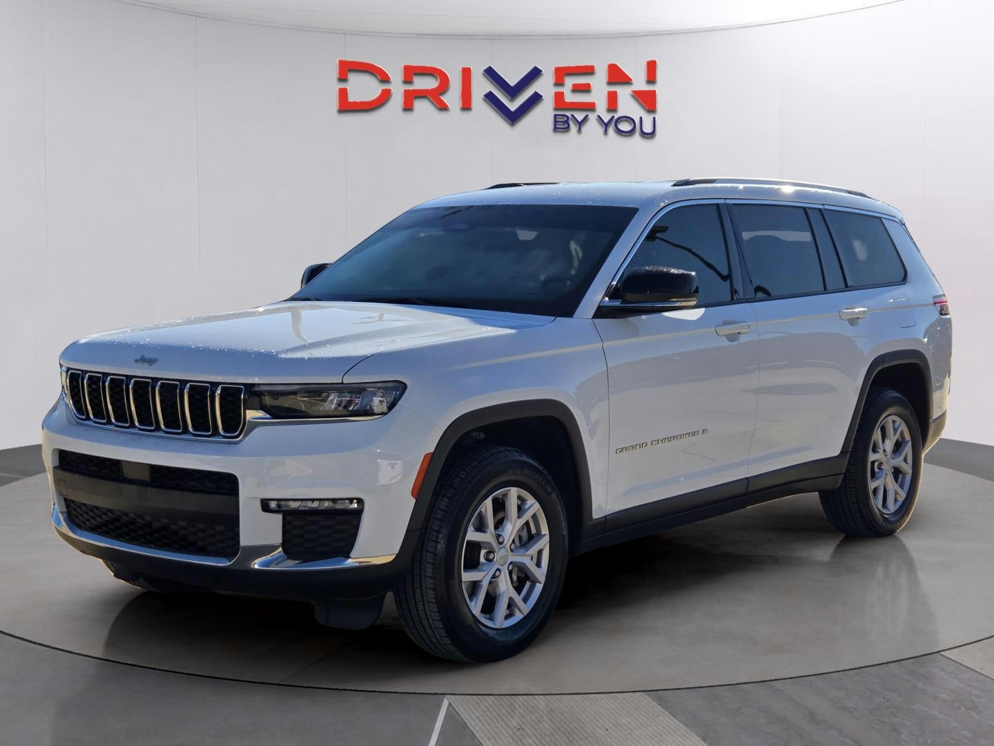 2022 Jeep Grand Cherokee L Limited (MK37184SA) Main Image