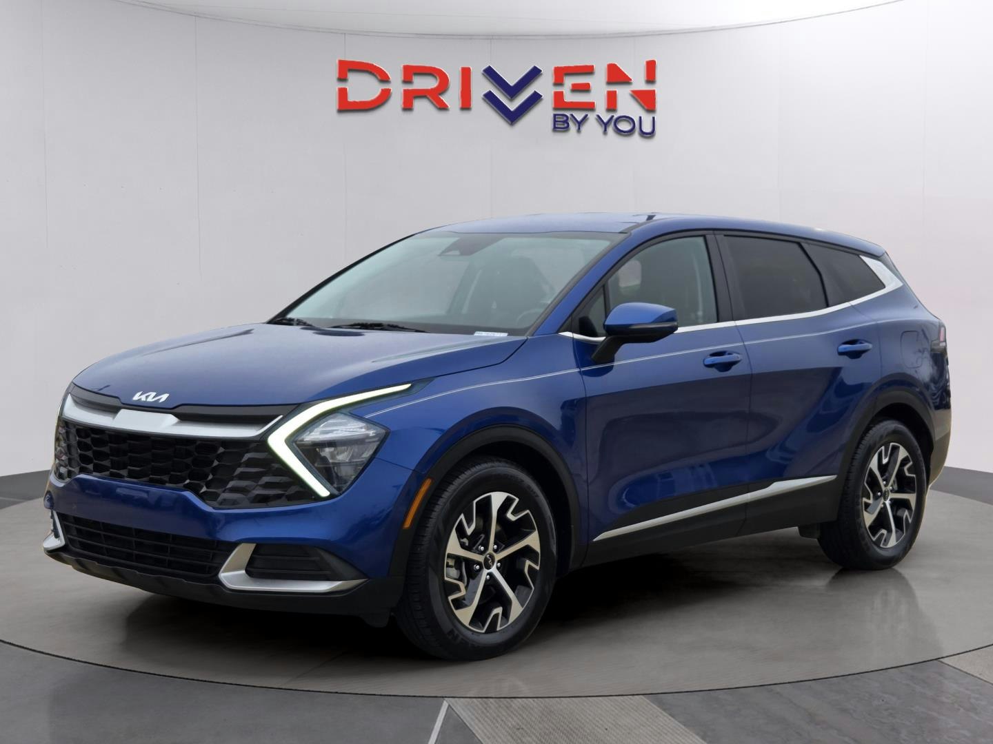 2023 Kia Sportage EX (MK76267T) Main Image