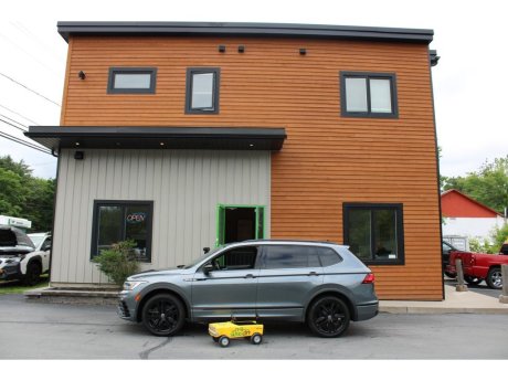 2022 Volkswagen Tiguan Comfortline R-Line Black Edition 