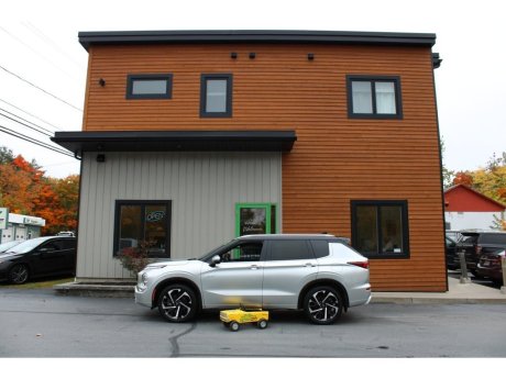 2025 Mitsubishi Outlander Plug-In Hybrid GT 