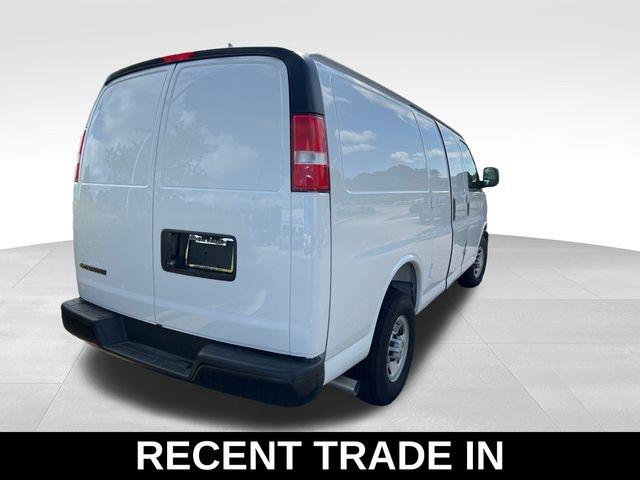2025 Chevrolet Express 2500 Work Cargo Van photo 4