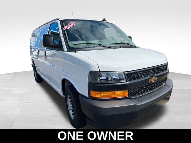 2025 Chevrolet Express 2500 Work Cargo Van photo 6