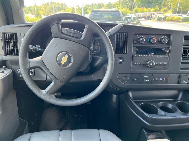 2025 Chevrolet Express 2500 Work Cargo Van photo 12
