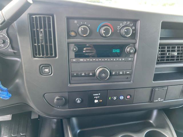 2025 Chevrolet Express 2500 Work Cargo Van photo 16