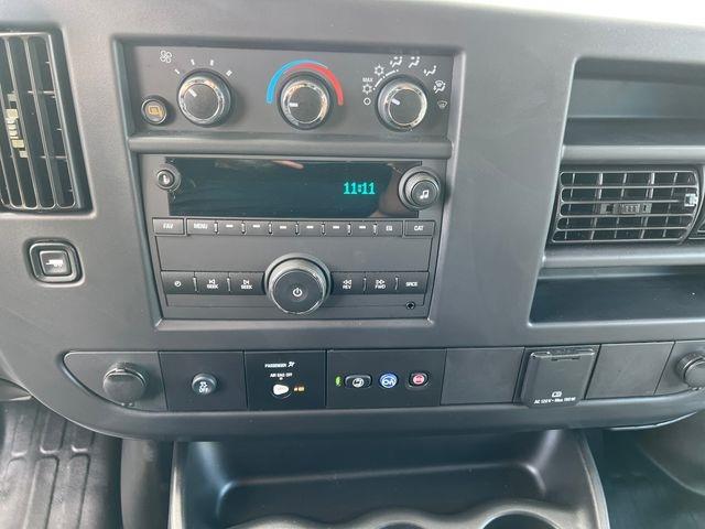 2025 Chevrolet Express 2500 Work Cargo Van photo 17