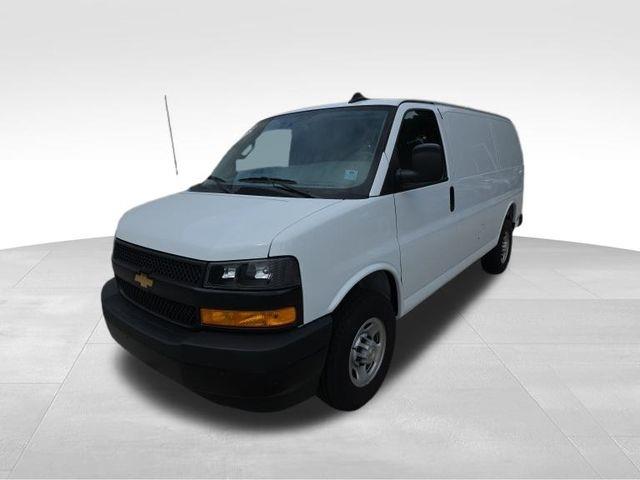 2025 Chevrolet Express 2500 Work Cargo Van photo 22
