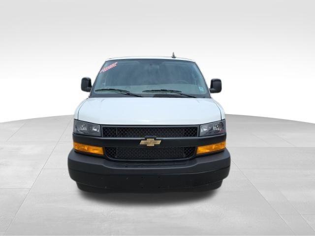 2025 Chevrolet Express 2500 Work Cargo Van photo 24