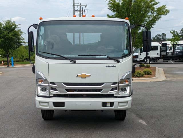 2025 Chevrolet Silverado 4500HD photo 2