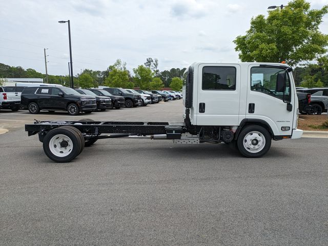 2025 Chevrolet Silverado 4500HD photo 4
