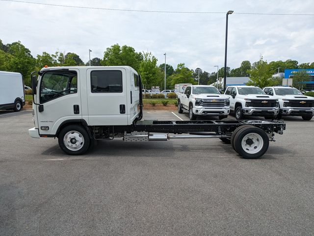 2025 Chevrolet Silverado 4500HD photo 8