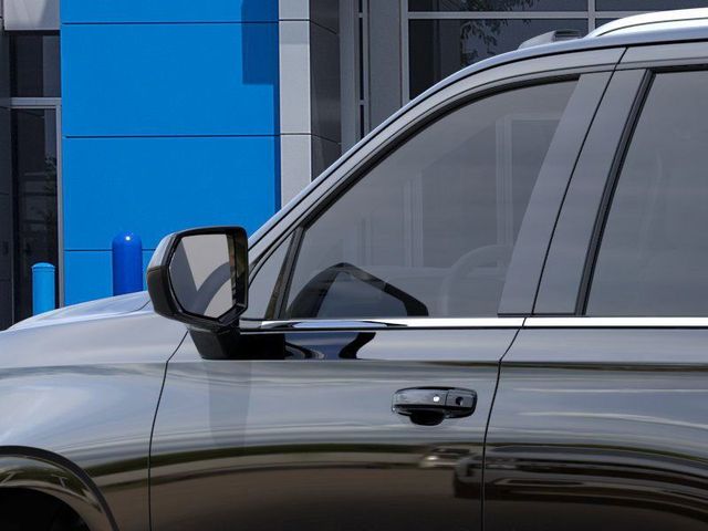 2025 Chevrolet Tahoe LS photo 9
