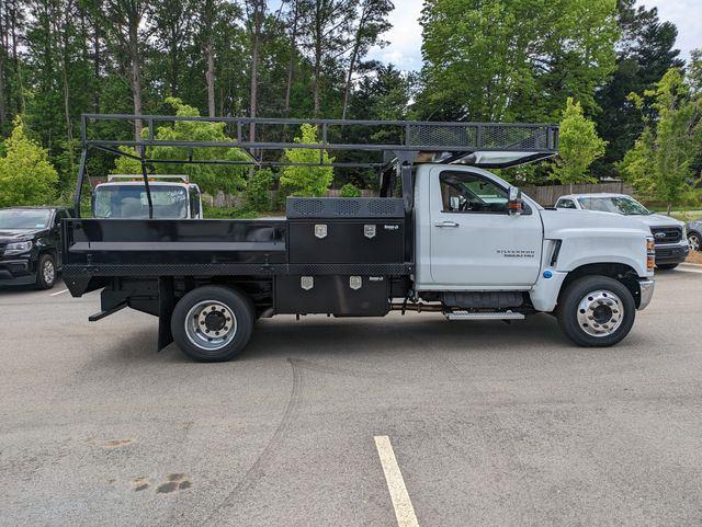 2023 Chevrolet Silverado 5500HD Work Truck photo 2