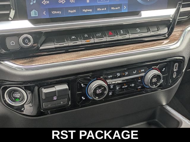 2023 Chevrolet Silverado 1500 RST photo 9