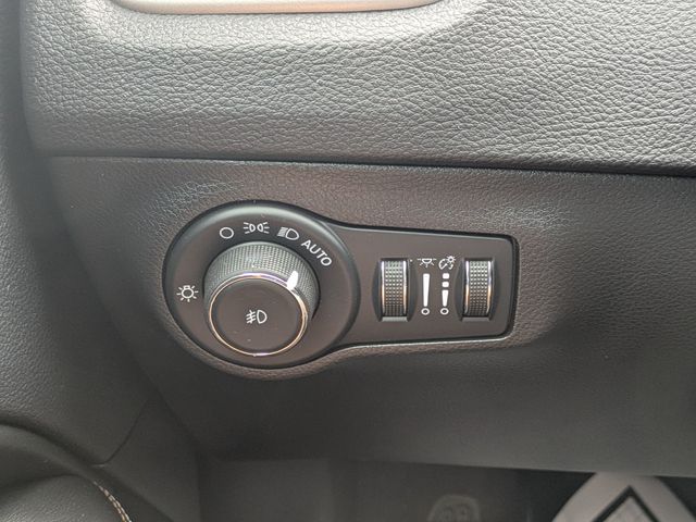 2021 Jeep Compass Latitude photo 15