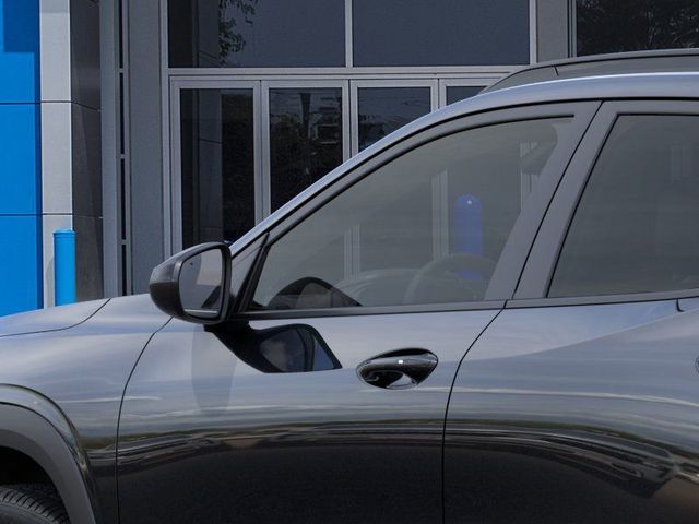 2025 Chevrolet Trax photo 7