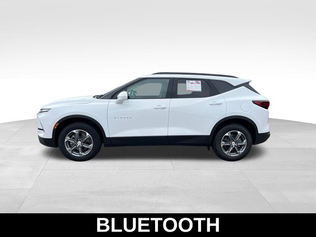 2024 Chevrolet Blazer 2LT photo 2