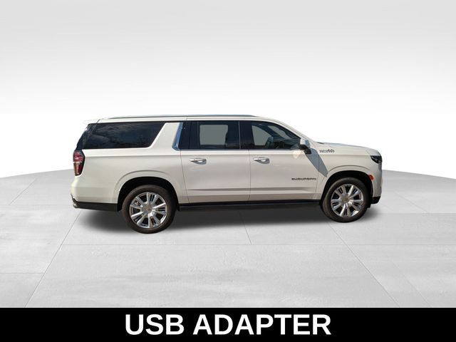 2021 Chevrolet Suburban High Country photo 3