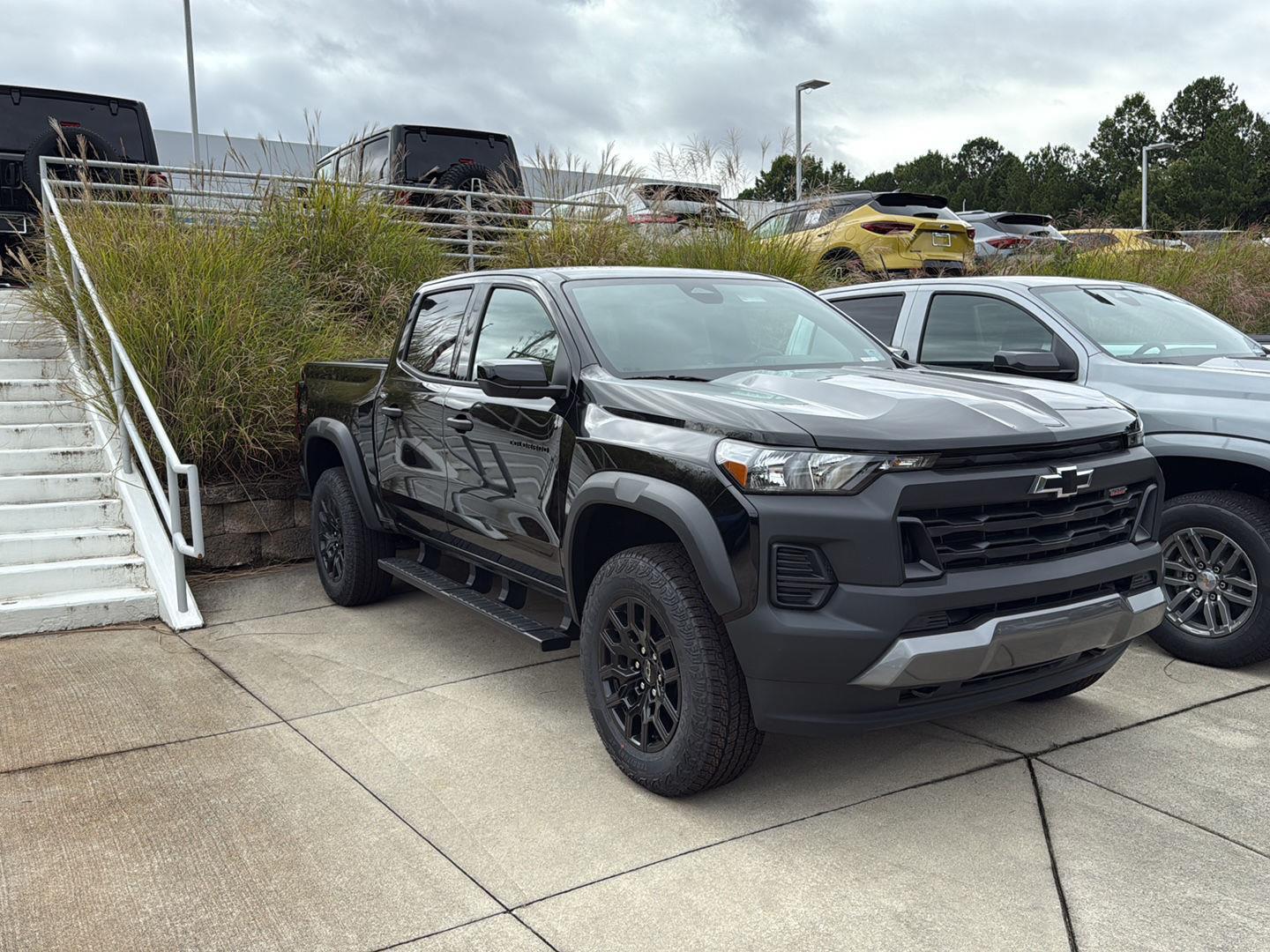 2026 Chevrolet Colorado Trail Boss photo 2