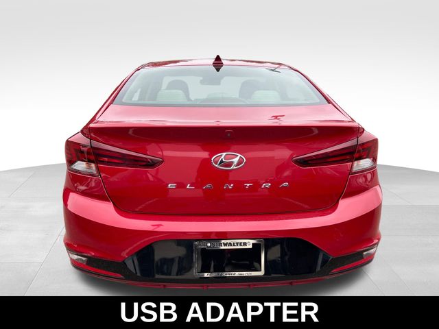 2020 Hyundai Elantra SEL photo 4