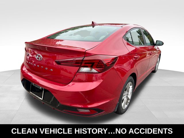 2020 Hyundai Elantra SEL photo 5