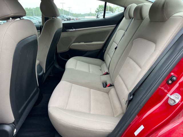 2020 Hyundai Elantra SEL photo 23