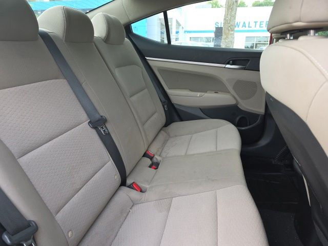 2020 Hyundai Elantra SEL photo 34